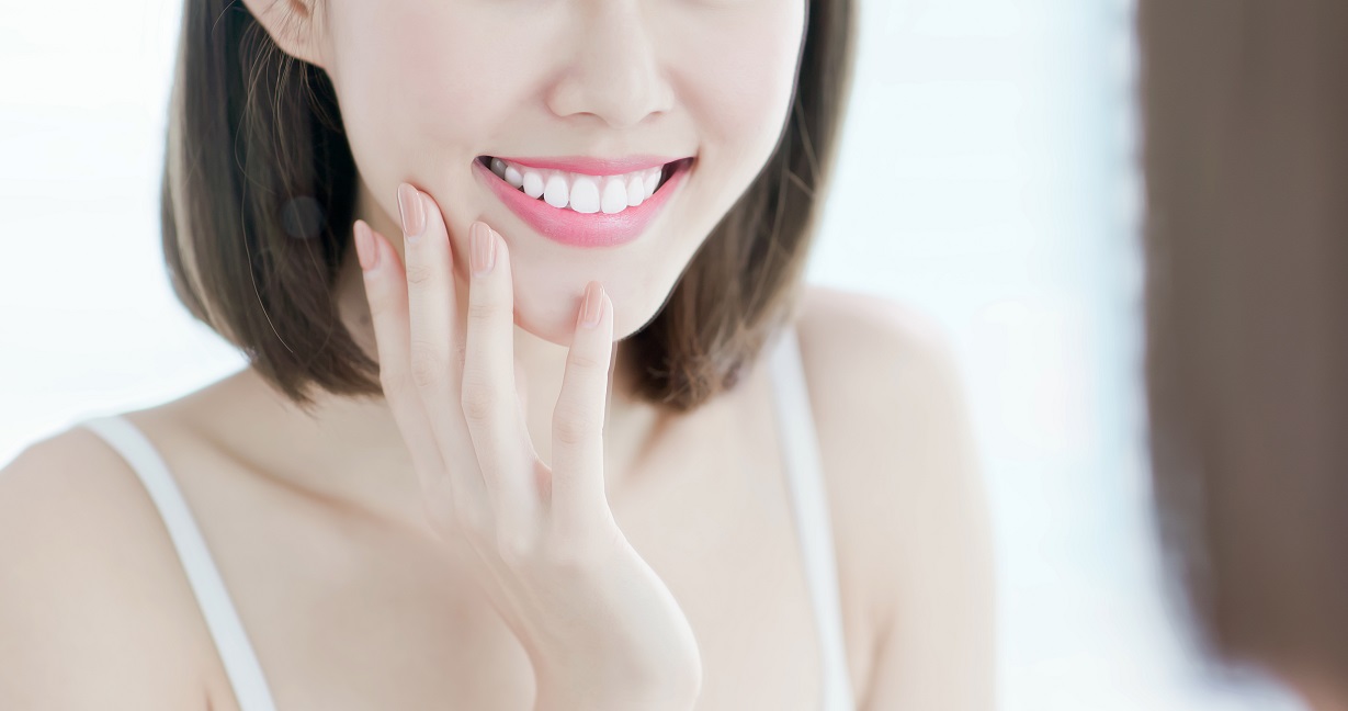 Featured image for “Should I Whiten Teeth at Home or in the Dentist’s Office?”